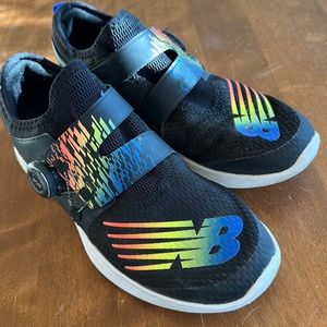 GUC New Balance boys sneakers size 5.5 big kids